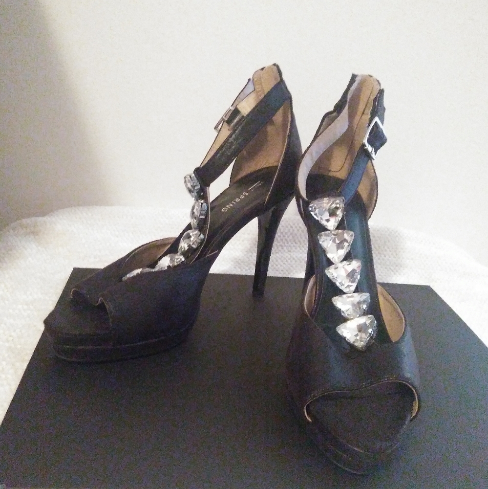 Gem accent stiletto